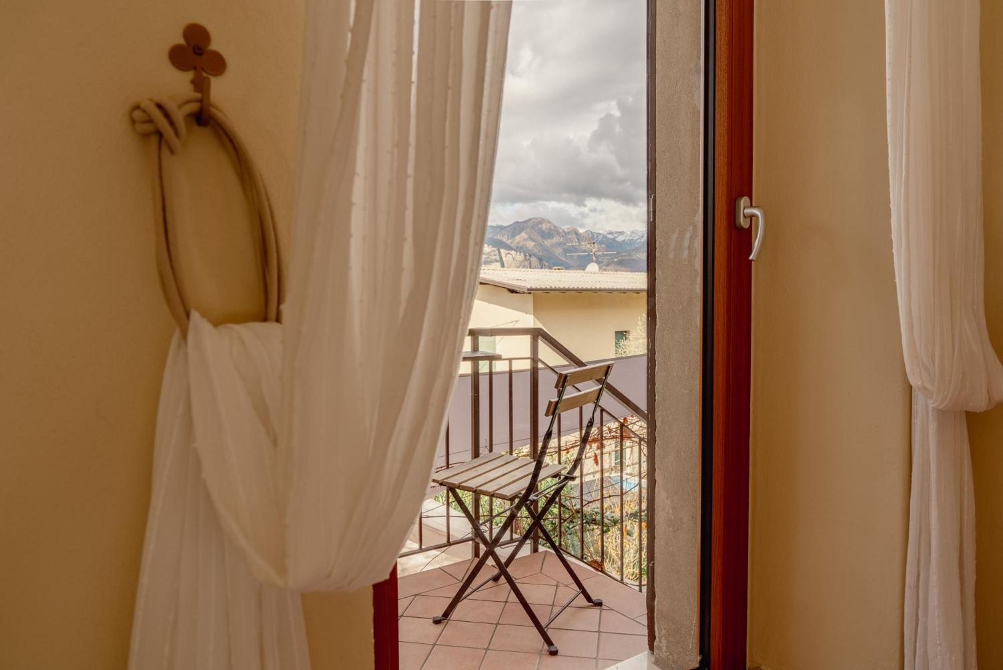 Garda Doma Bed & Breakfast Brenzone sul Garda Luaran gambar