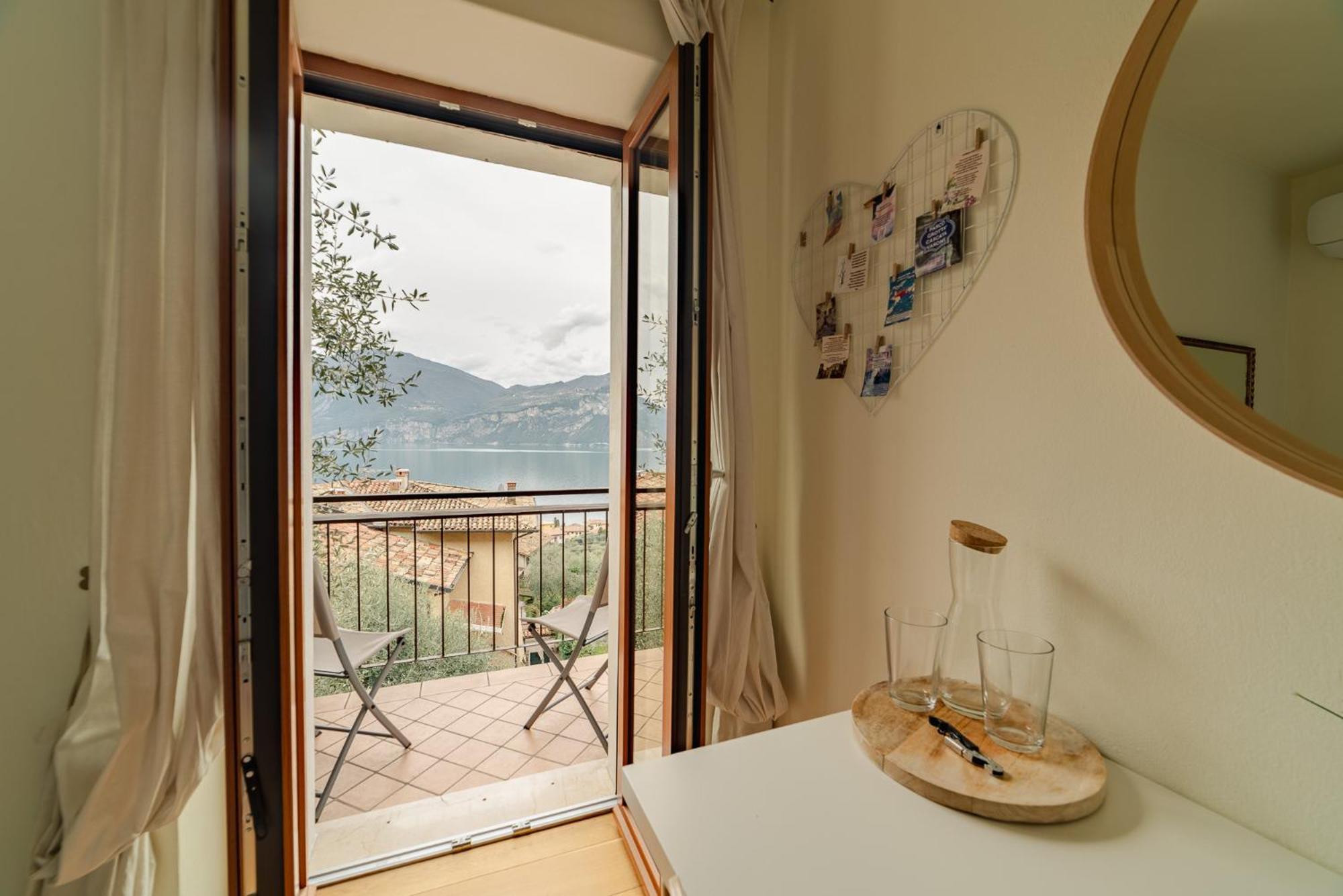 Garda Doma Bed & Breakfast Brenzone sul Garda Luaran gambar